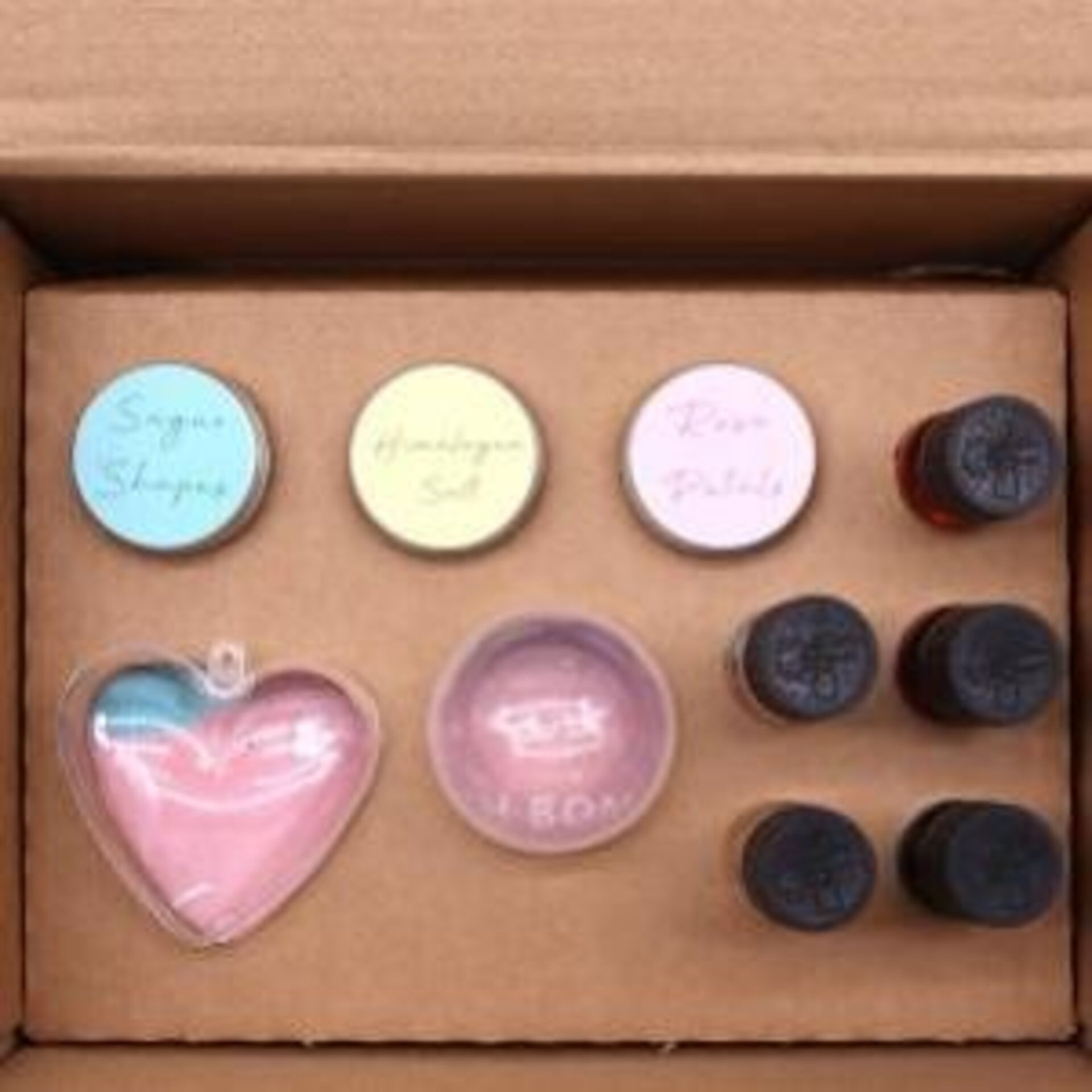 Kits APRENDE A HACER tus BATH BOMBS - 10