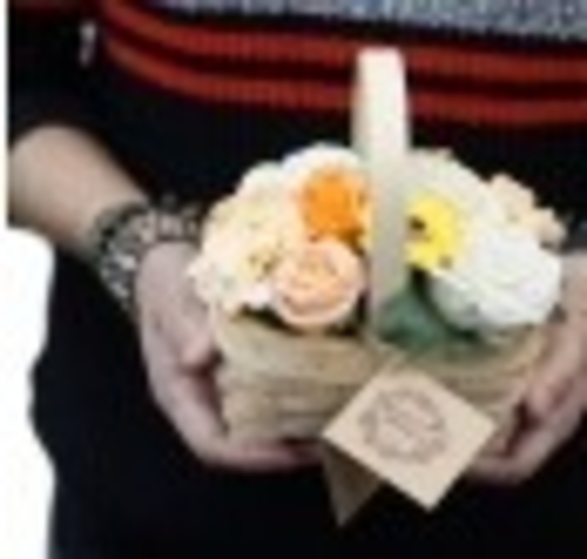 Cesto de mimbre con flores de jabón - 10