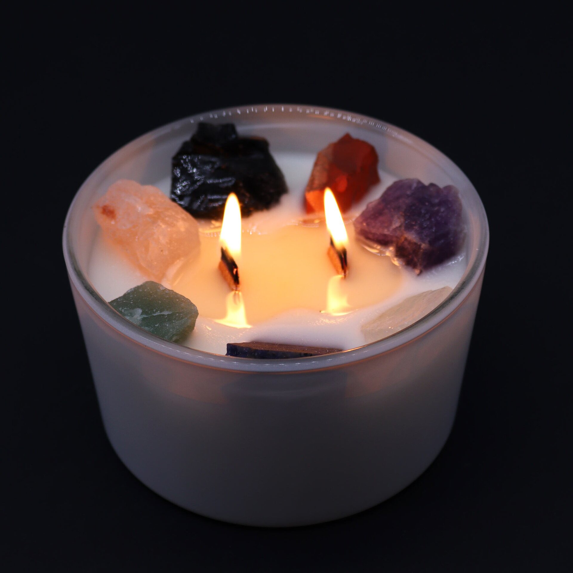 VELA  DE SOJA  PERFUMADA CON MNERALES DE LOS  7 CHACRAS - 7